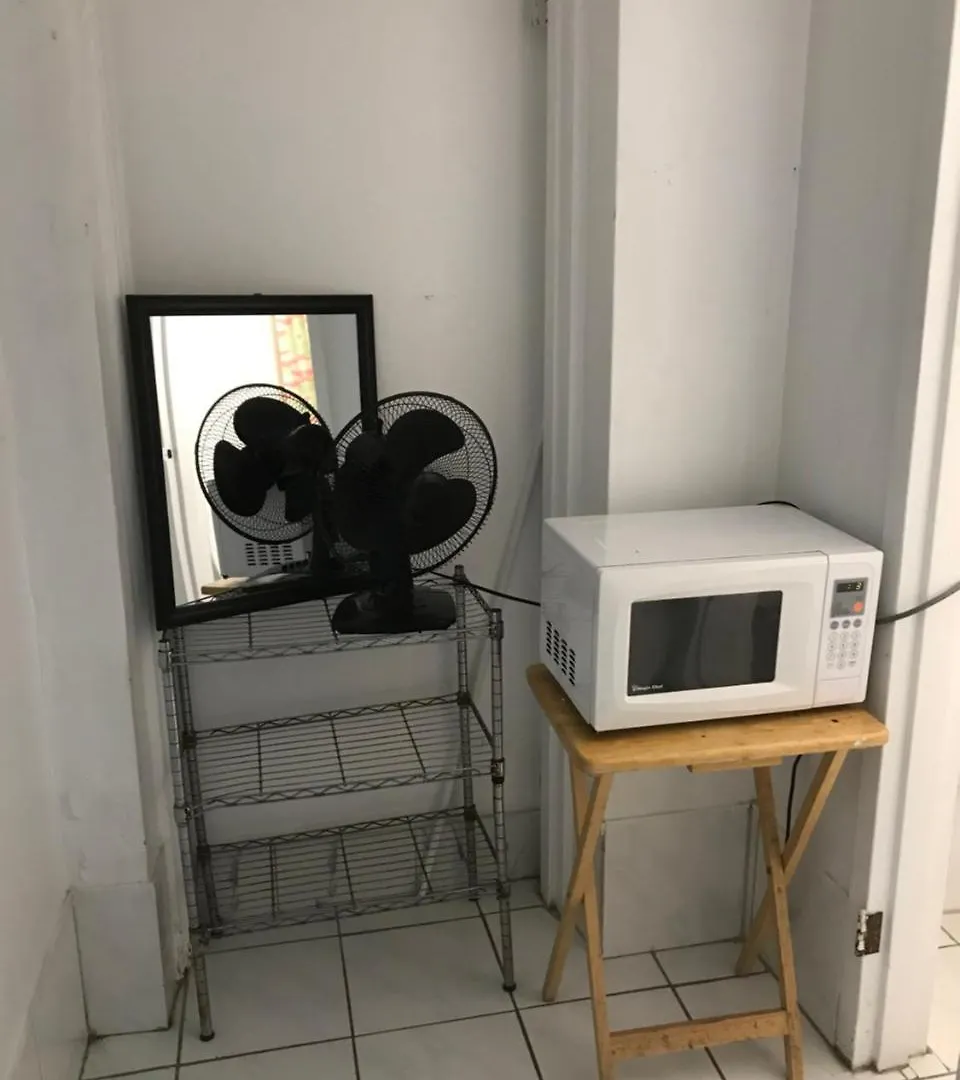 University Apartment Toronto 2*,