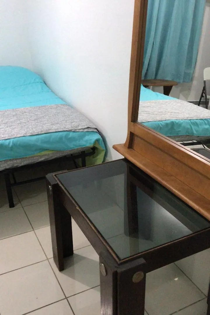 University Apartment Toronto Guest house