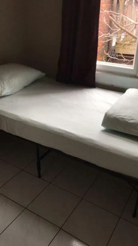 University Apartment Toronto Guest house