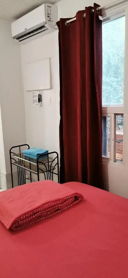 University Apartment Toronto 2*,